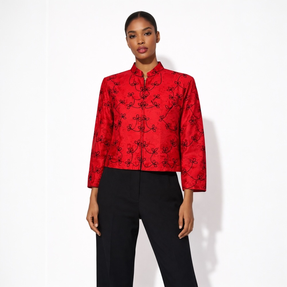 Chico's Design Jacket Size 0 Red 100% Silk Embroidered Zip Mandarin Collar Asian